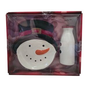 New In Box St. Nicholas Square Yuletide Snowman 2-Piece Milk & Cookies Set Cute